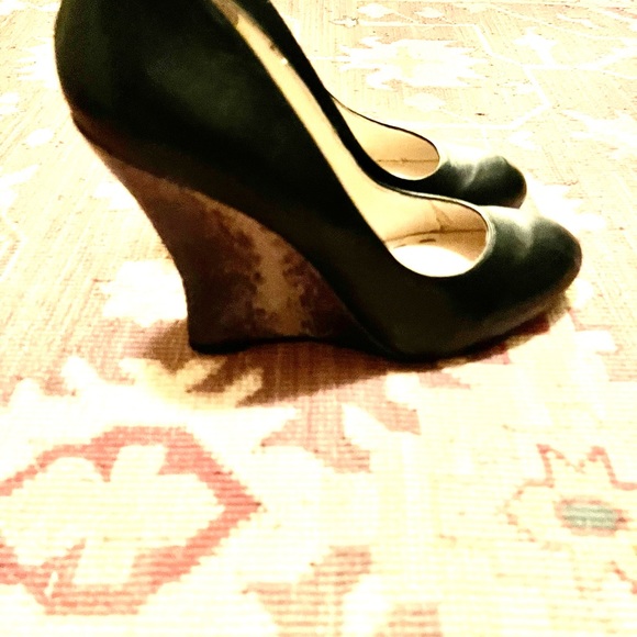 Nine West Snakeskin Pattern Wedges. Size 7  Super Sexy Shoes! - Picture 2 of 16